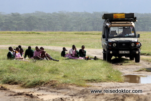 Ausflug einer Schulklasse in Kenia