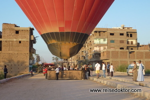 Ballonlandung in Luxor