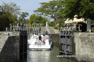 Hausboot in den Schleusen