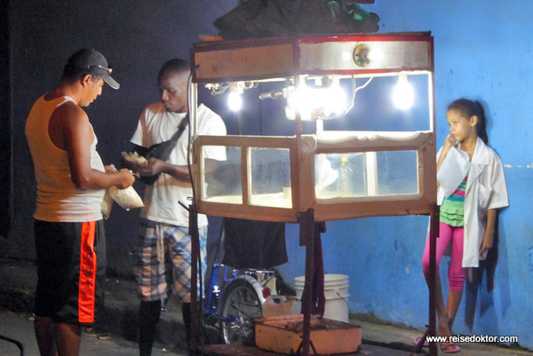 Baracoa bei Nacht