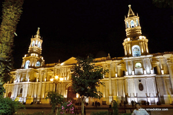 Arequipa bei Nacht