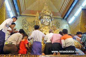 Mahamuni Budda Mandalay