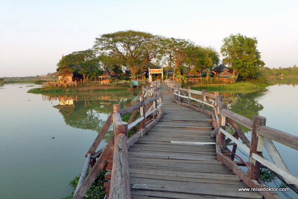 Restaurant in Monywa 