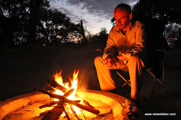 Lagerfeuer Botswana